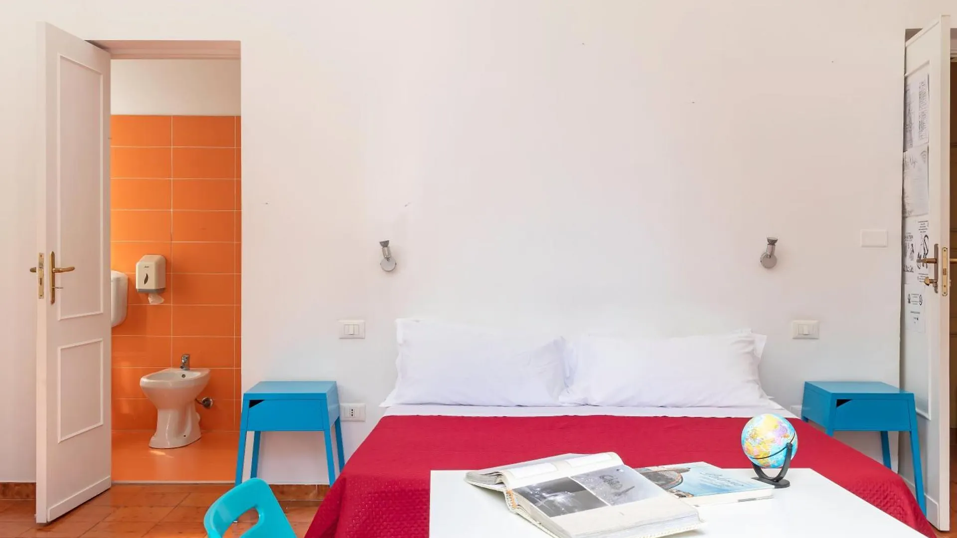A Casa Di Amici Hostel Παλέρμο