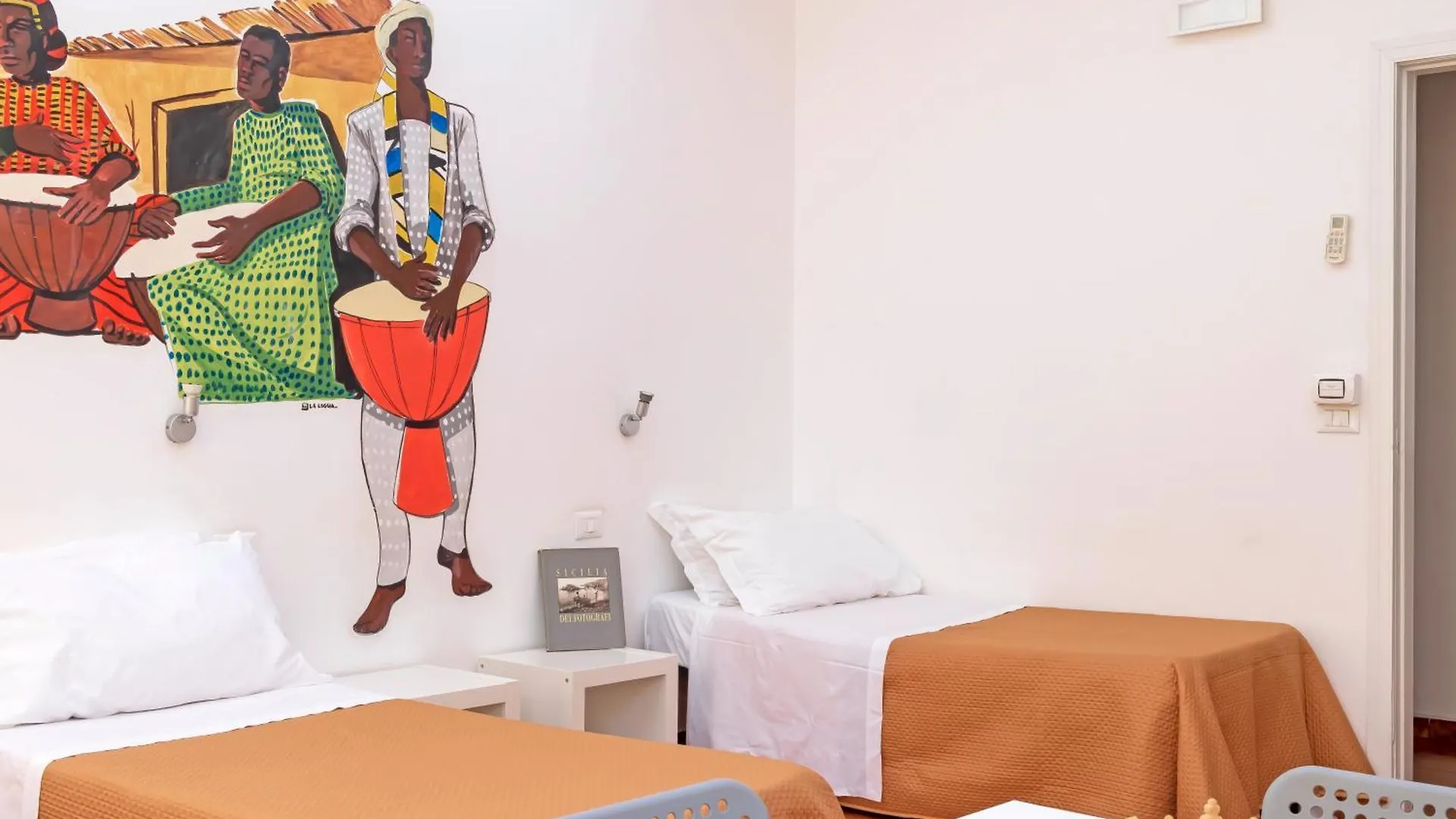 A Casa Di Amici Hostel Παλέρμο