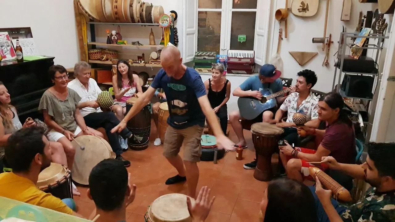 A Casa Di Amici Hostel Παλέρμο